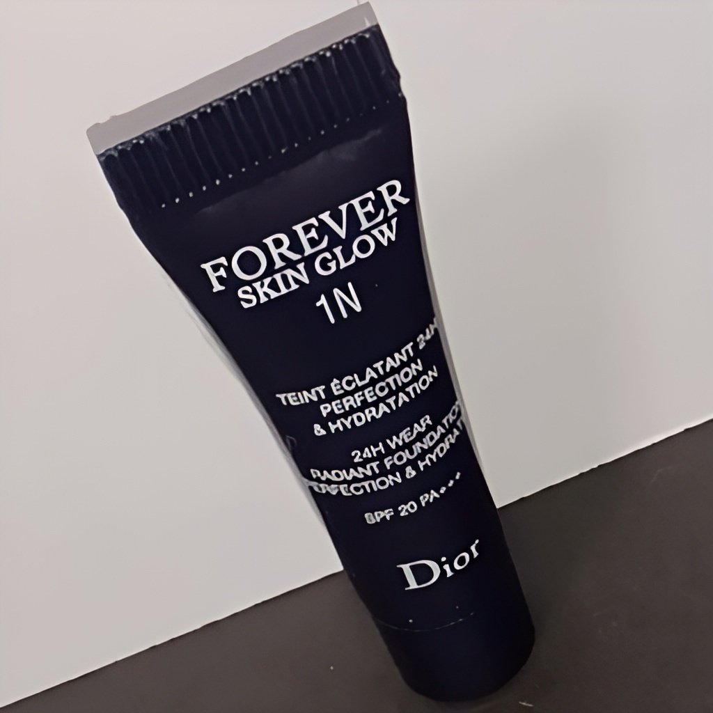 ディオールスキン フォーエヴァー フルイド グロウ/Dior/リキッドファンデーションを使ったクチコミ（3枚目）