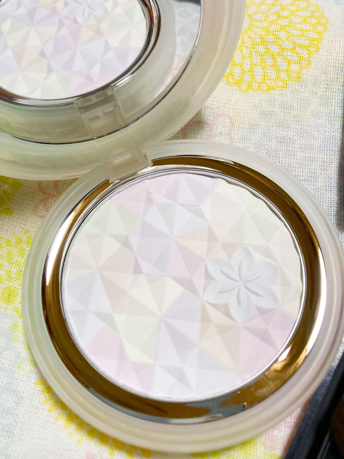 ＡＱ　オーラ リフレクター/DECORTÉ/プレストパウダーを使ったクチコミ（2枚目）