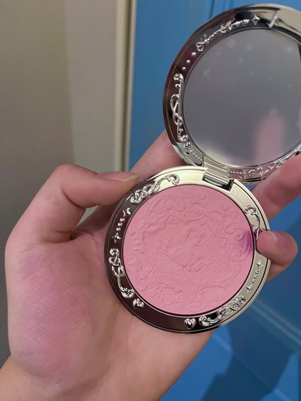 フラワーノーズ スワンバレエシリーズ ブラッシュコンパクト/FlowerKnows/パウダーチークを使ったクチコミ(7枚目)