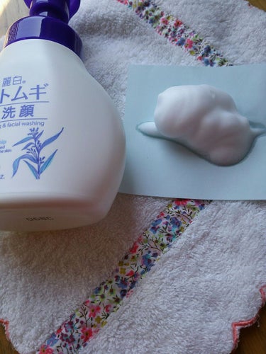 麗白 ハトムギ泡洗顔のクチコミ「私が好きな『麗白』からの新商品です

ウエルシアで展開していて
税込み516円です

まだレフ.....」（3枚目）