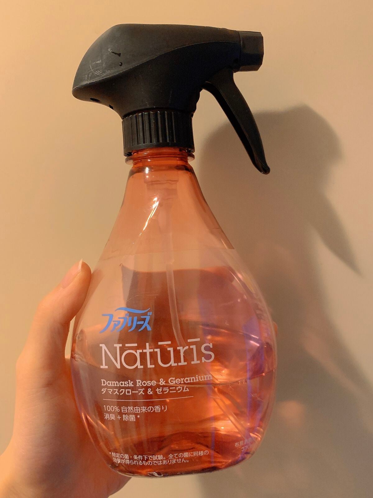 ナチュリス ダマスクローズ&ゼラニウム/ファブリーズ/ファブリックミストを使ったクチコミ(2枚目)