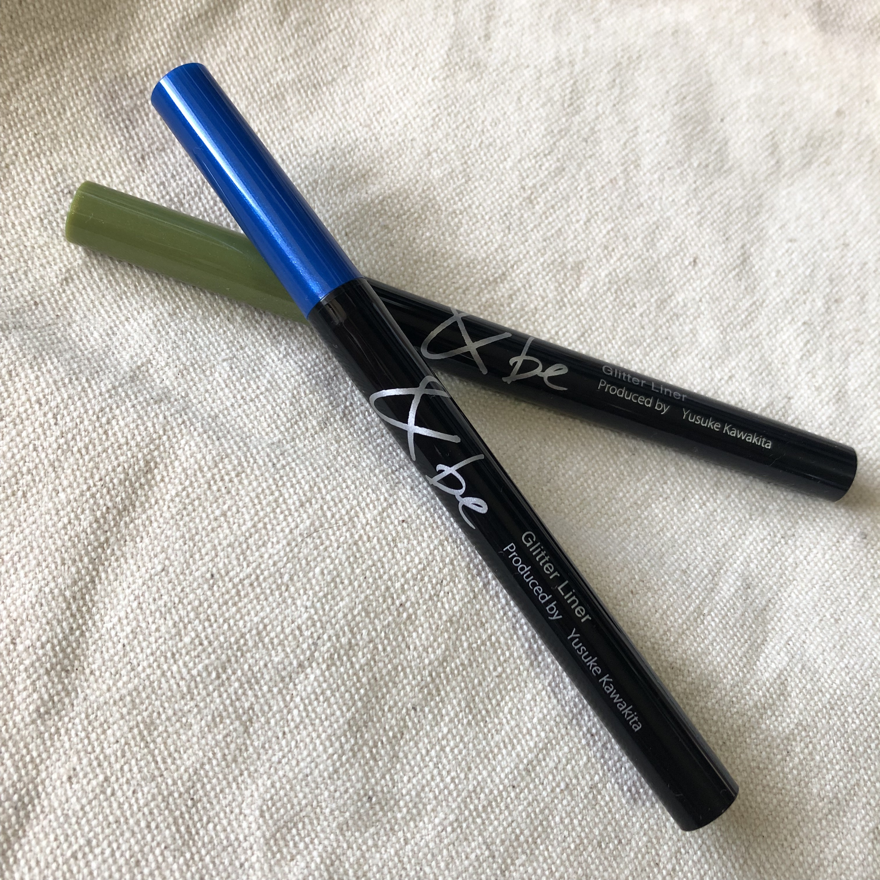 グリッター ライナー サファイアグリッター/＆be/リキッドアイライナーを使ったクチコミ（1枚目）