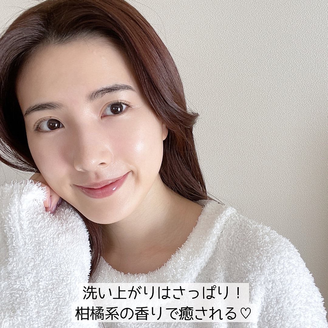 濱田あおい on LIPS 「..@rohto_officialのあのメラノCCシリーズから..」(6枚目)