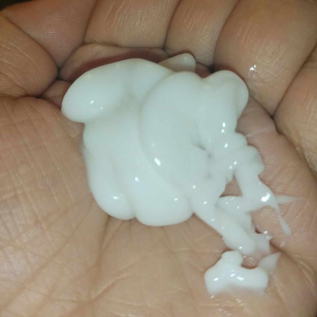 ザビューティ うるツヤチャージヘアパック/エッセンシャル/ヘアマスク・ヘアパックを使ったクチコミ(2枚目)