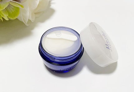 ブルークレール ローズクリームリペアコンセントレートのクチコミ「ローズクリームリペアコンセントレート
国産オーガニックの保湿クリーム
ローズや和漢.....」(2枚目)