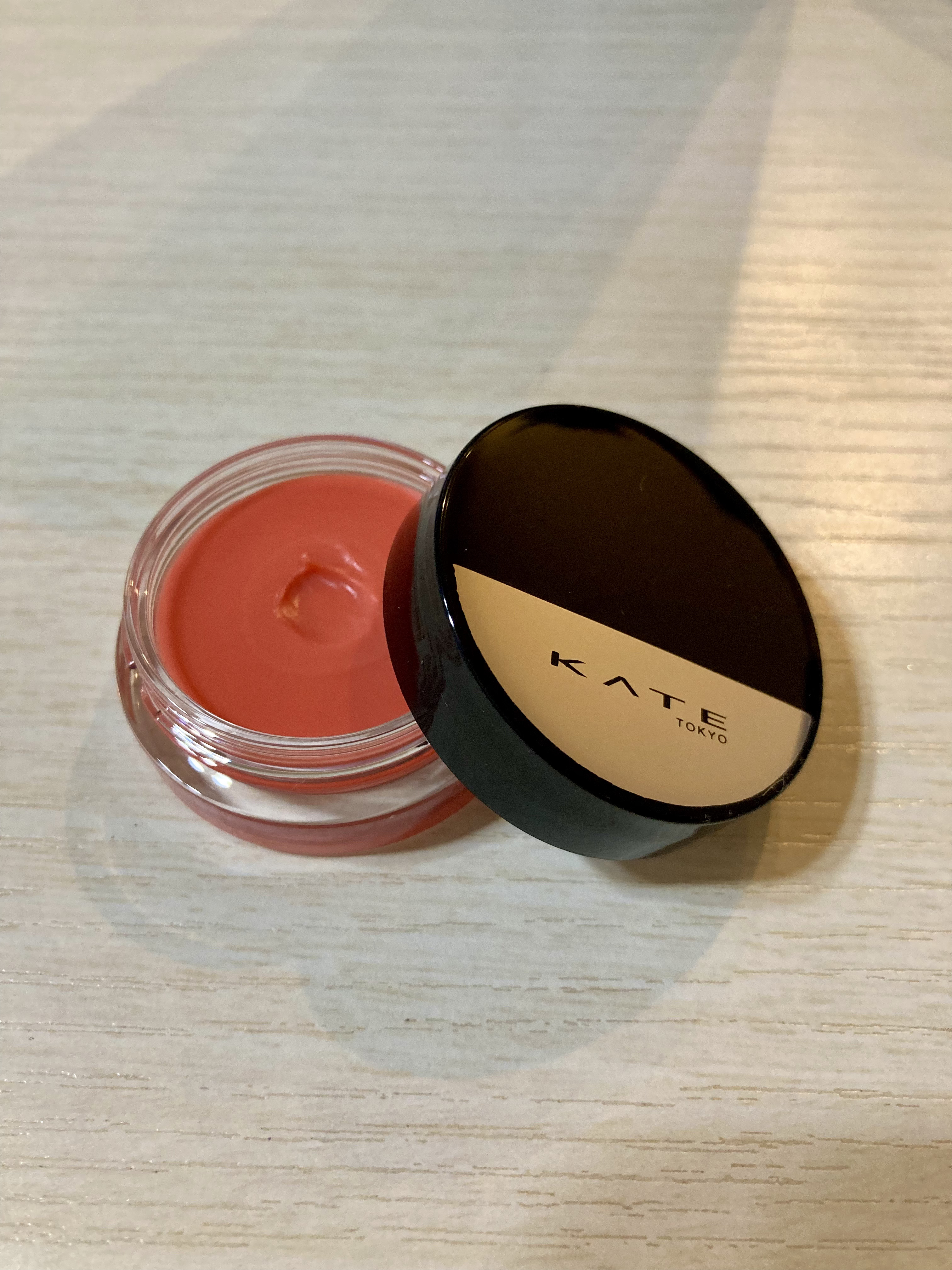 ケイト バーチャルリップバーム EX-2 ネオシティの苺タルト(限定) 3.1g/KATE/リップバームを使ったクチコミ（2枚目）