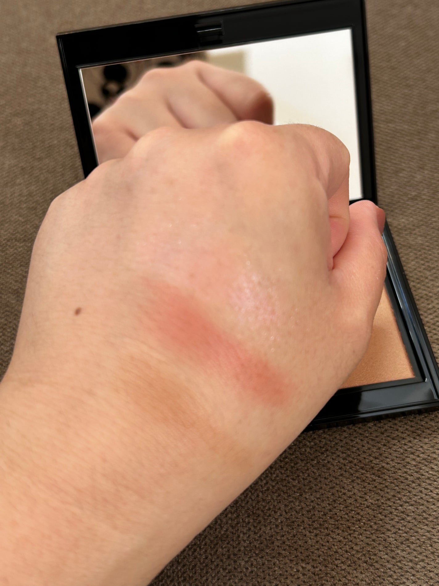 ホリデーアディクション ブラッシュ パレット “アンノウン ファミリア”/ADDICTION/パウダーチークを使ったクチコミ(5枚目)