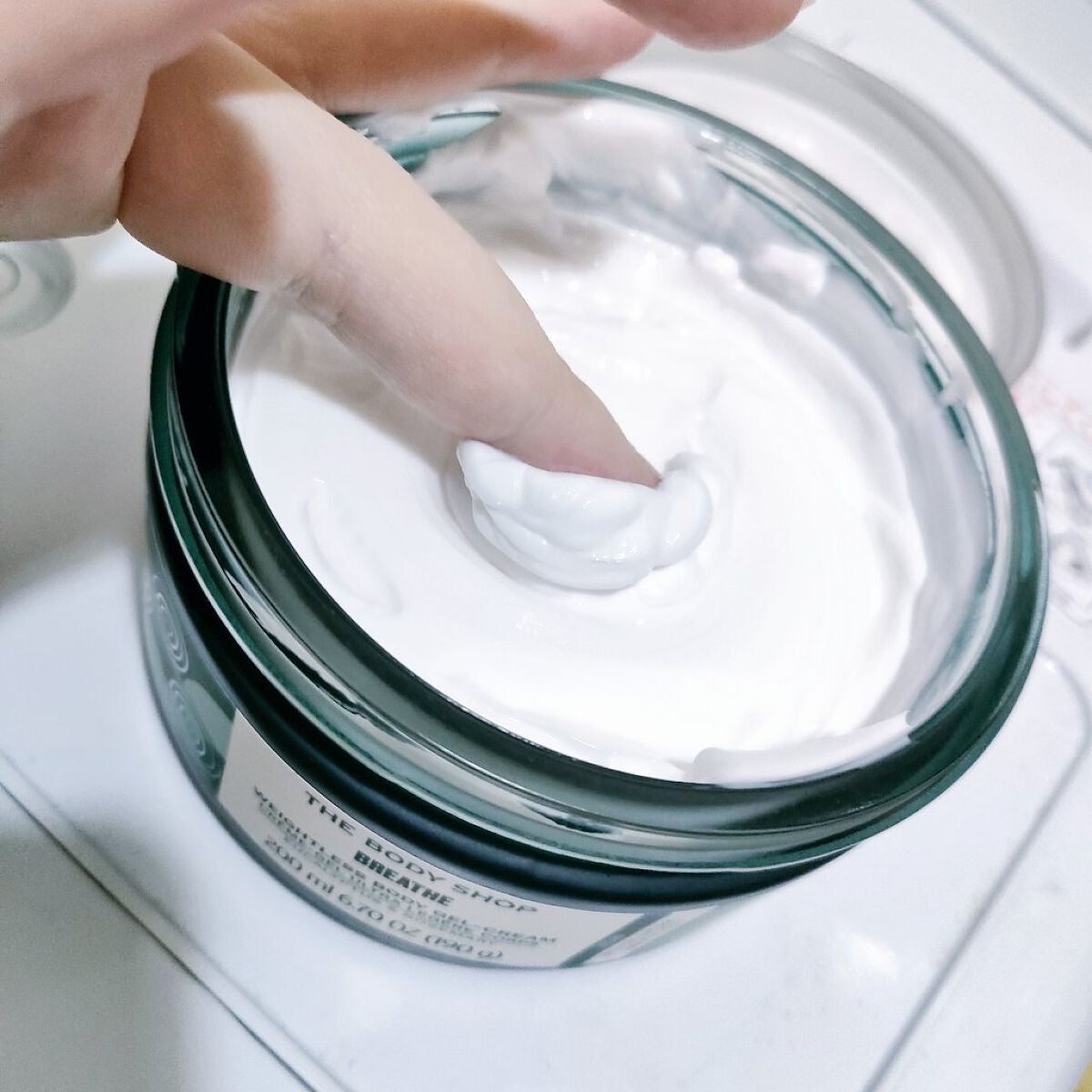 ウェルネス ボディジェルクリーム ユーカリ& ローズマリー/THE BODY SHOP/ボディクリームを使ったクチコミ(2枚目)