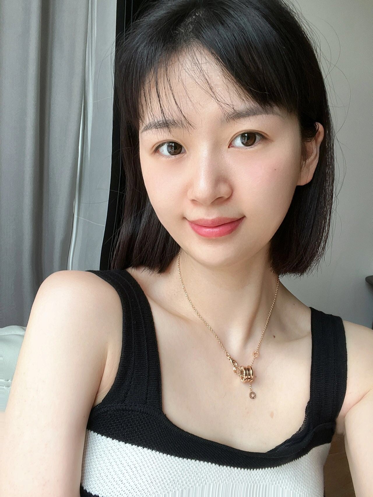 Domi李 on LIPS 「他の人は、今日の私の肌の状態を見るだけで、昨日濃い味のものを食..」(1枚目)