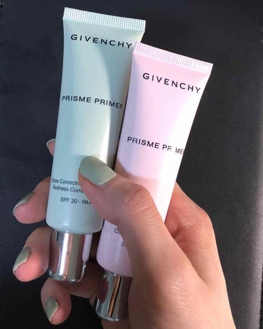 ※動画重くてすみません💦

#GIVENCHY の #カラーコントロール 、
Prisme Primer の05🍏 と 02🍑 です。

赤みが気になるので下地はずっとグリーンで、
しばらく05番のみ使