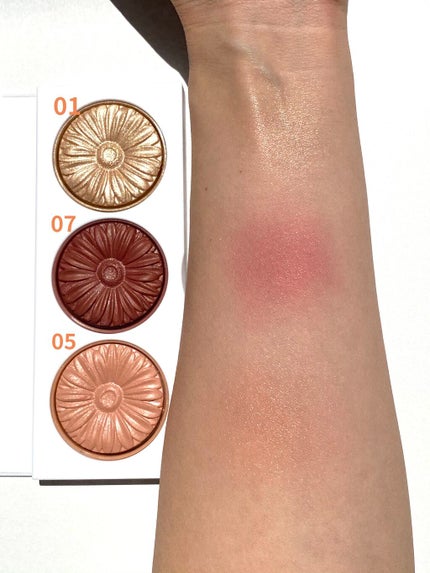 クリニーク チーク ポップ フラワー パレット/CLINIQUE/パウダーチークを使ったクチコミ(4枚目)