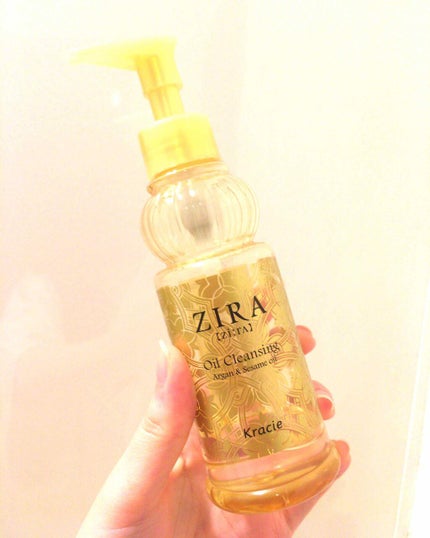 ZIRA ジーラ クレンジングオイルのクチコミ「もったりしたテクスチャーで、
メイク落ちが良いです^ ^
ウォータープルーフのマスカラも
綺.....」(1枚目)