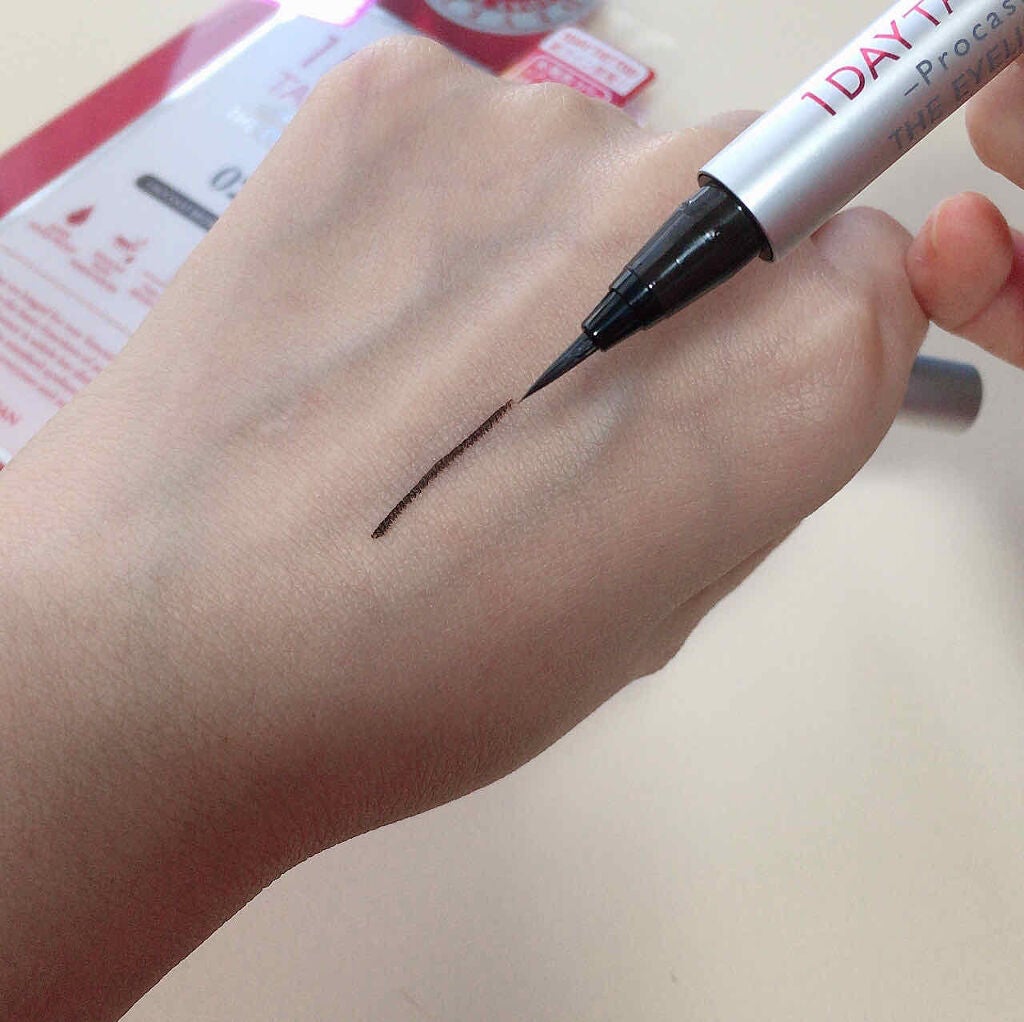 1DAY TATTOO プロキャスト ザ・アイライナー/K-パレット/リキッドアイライナーを使ったクチコミ(2枚目)