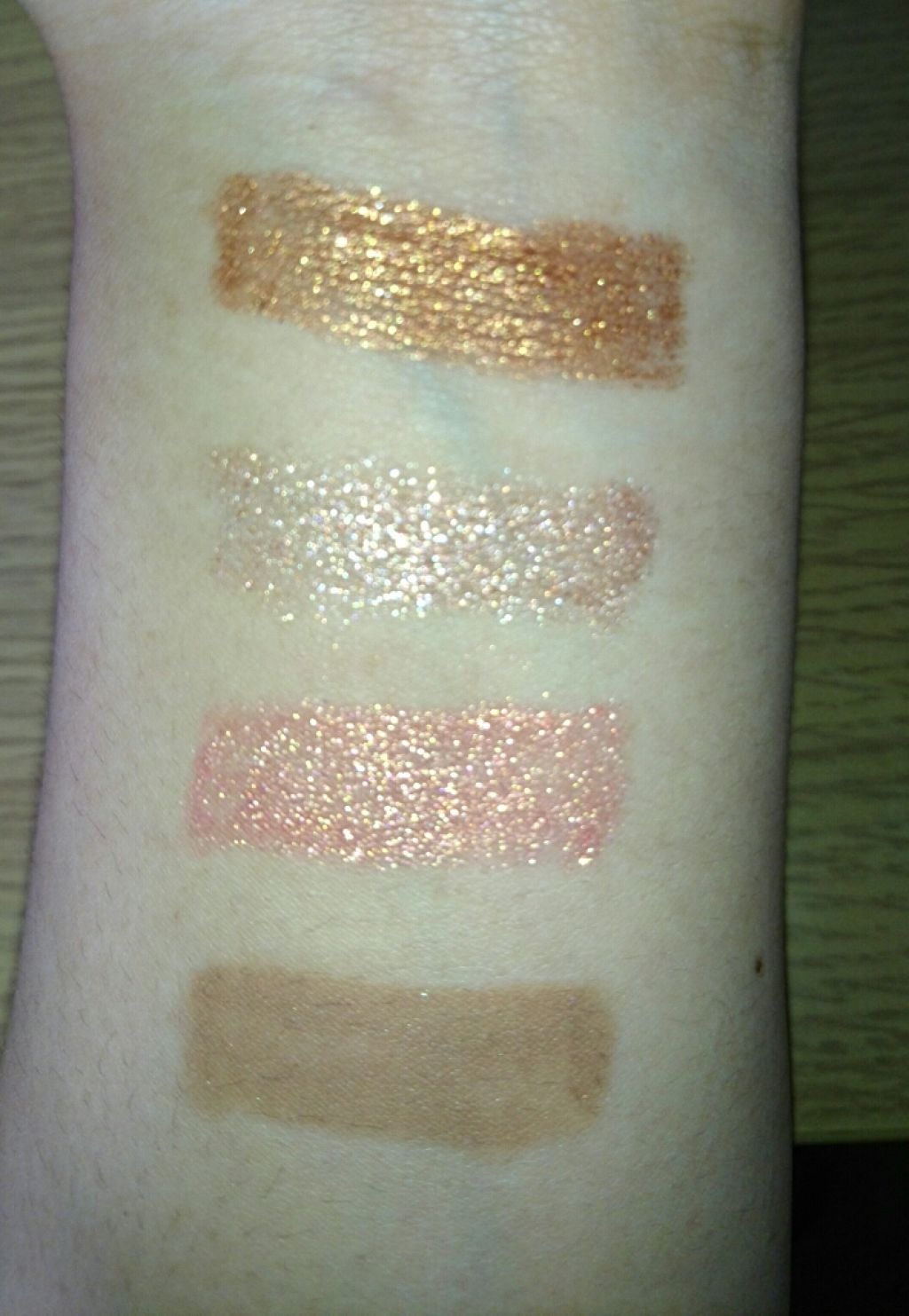 カラーフィットスティックシャドウ スパークリングオレンジ/MISSHA/スティックアイシャドウを使ったクチコミ（2枚目）