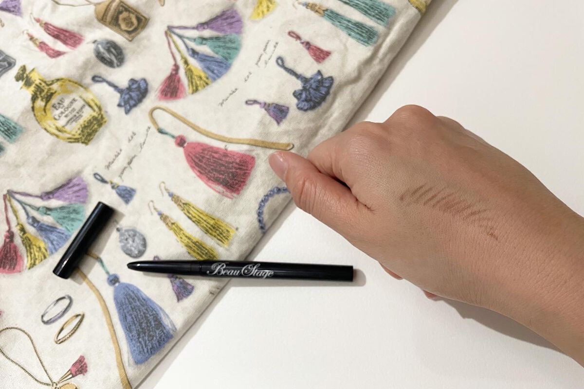 ビューステージ アイブロウペンシル ダークブラウン/ビューステージ コスメティック/アイブロウペンシルを使ったクチコミ（3枚目）