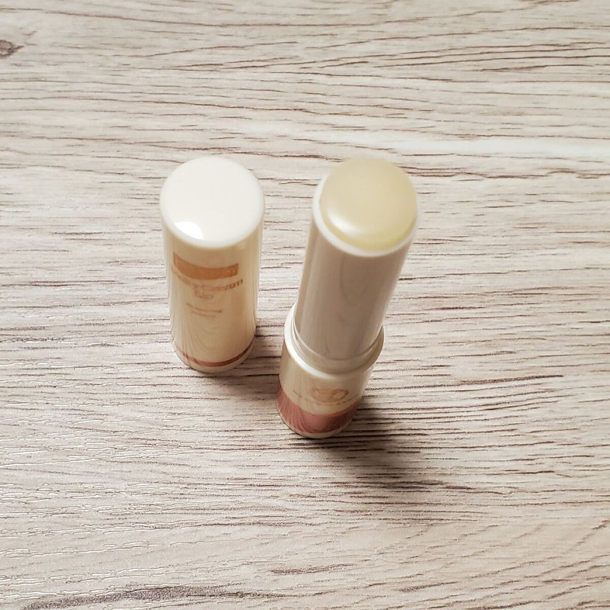 プレミアムメルティリップ 花咲く蜂蜜の香り/メンソレータム/リップクリームを使ったクチコミ（3枚目）