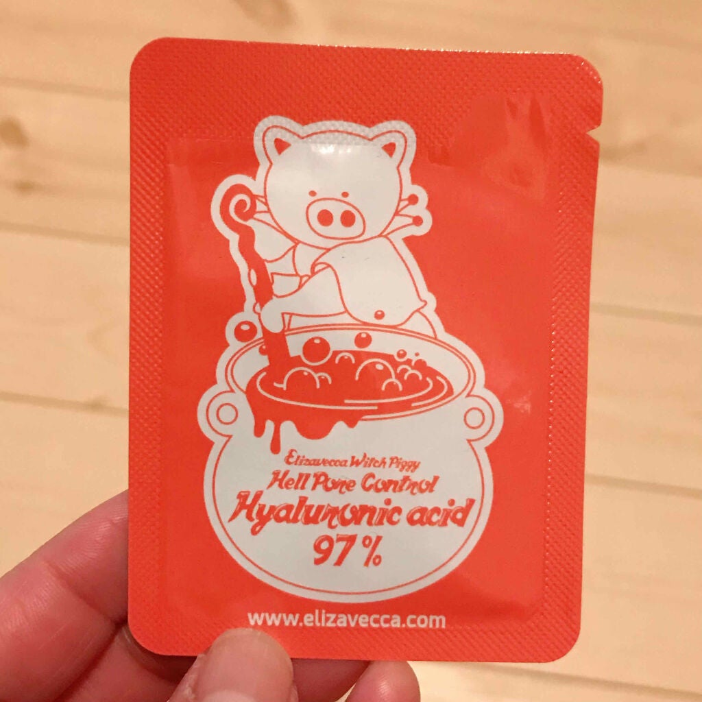ヘル ポアコントロール ヒアルロン酸 97%/Elizavecca/美容液を使ったクチコミ(1枚目)