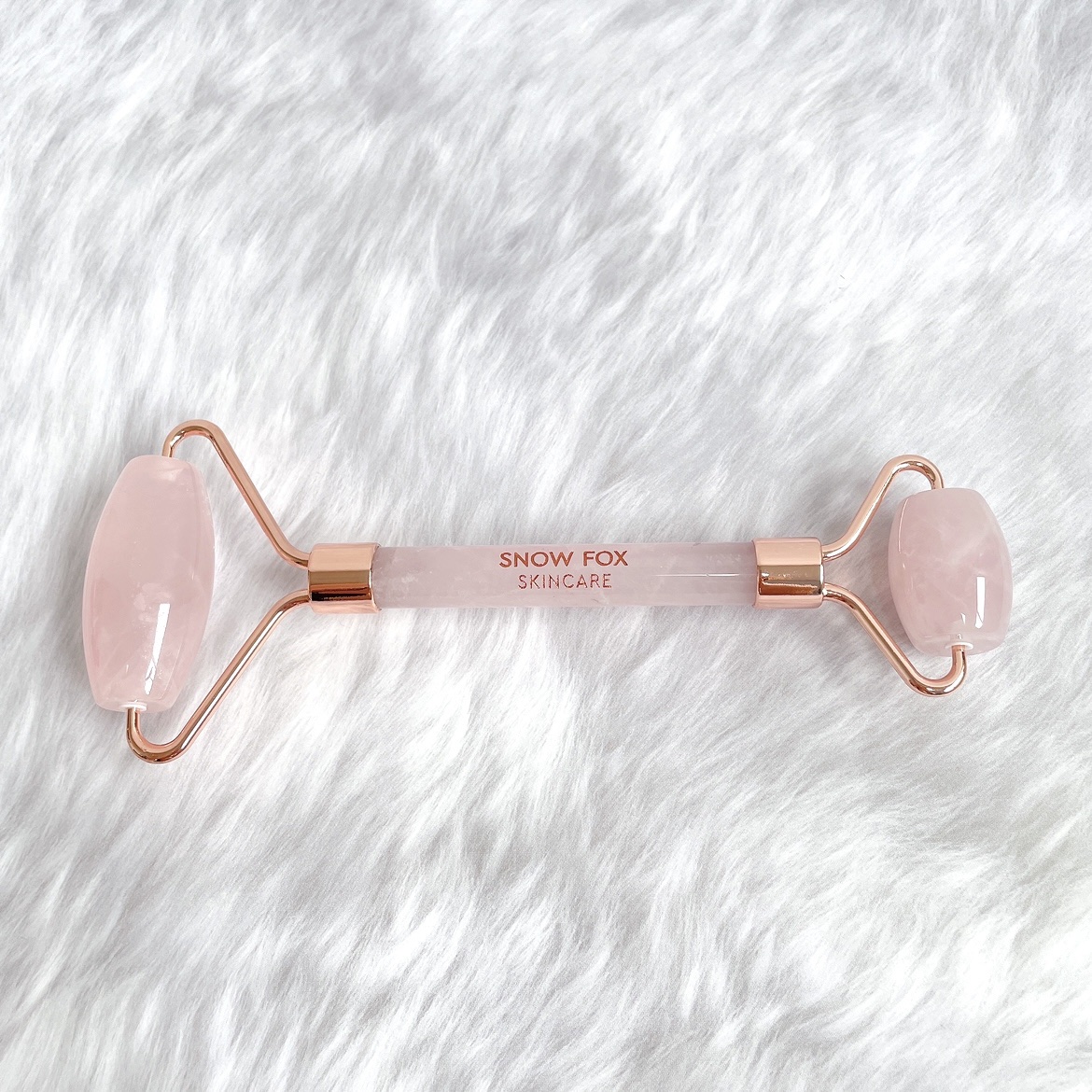 ローズ クォーツ フェイシャル ローラー/SNOW FOX SKINCARE/その他スキンケアグッズを使ったクチコミ（3枚目）
