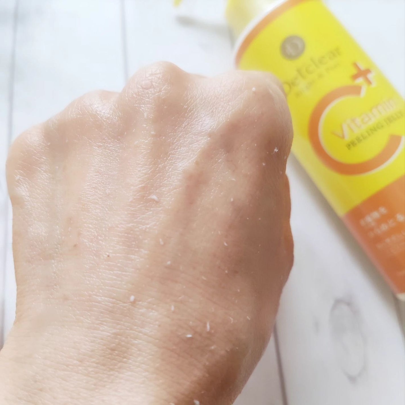 DETクリア ブライト&ピール ピーリングジェリー<ミックスフルーツの香り>/Detclear/ピーリングを使ったクチコミ(4枚目)