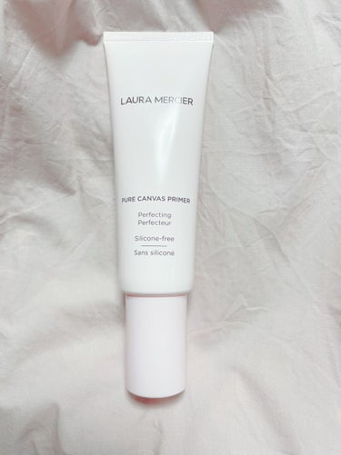 laura mercier
ピュア キャンバス プライマー 
パーフェクティング

肌色補正は一切しませんが、ジェル乳液のようなテクスチャーで肌を整えてファンデのノリをよくします。

軽くて肌にすぐ馴染