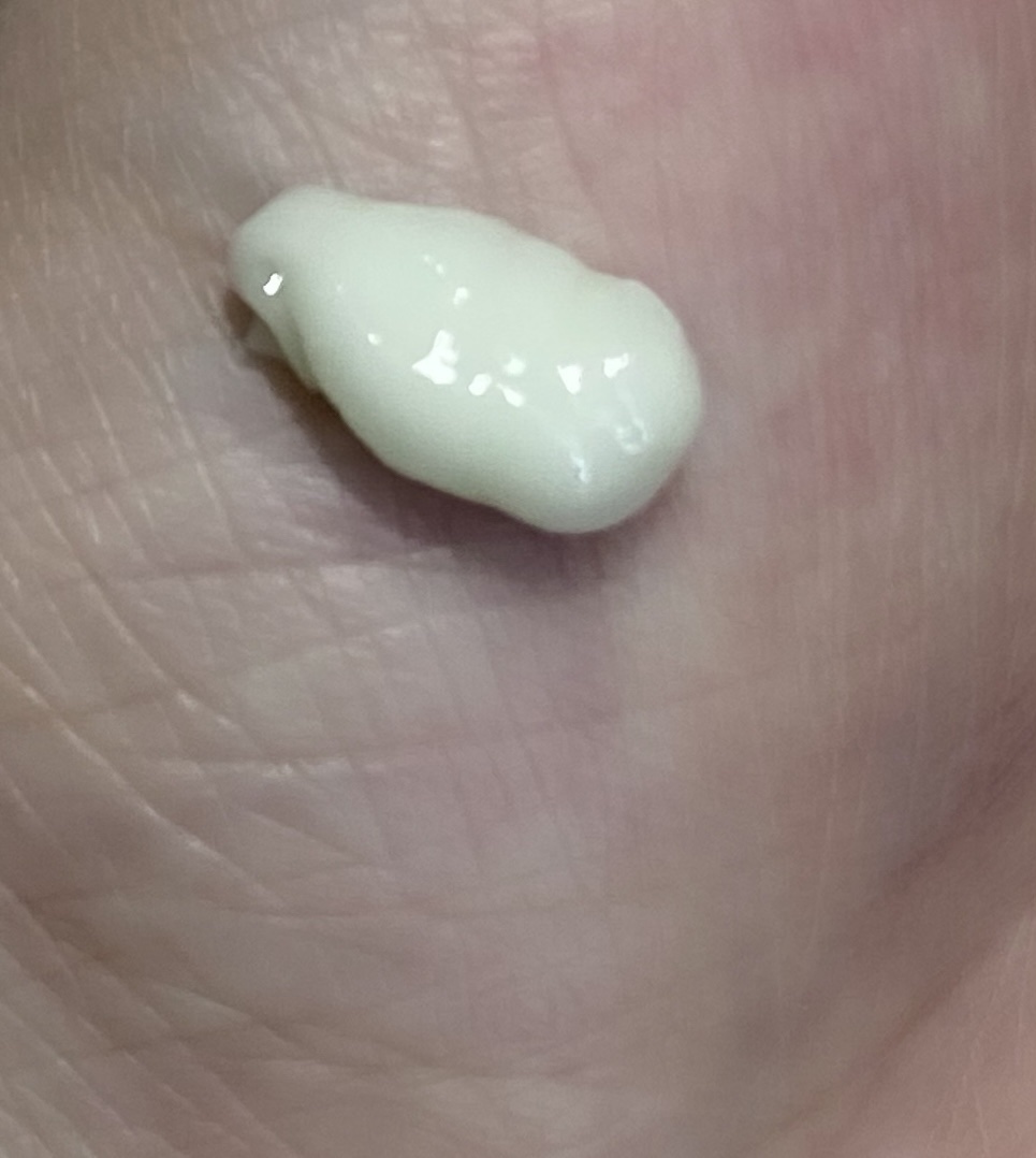 DEWYTREE グリーンカーミングクリームのクチコミ「DEWYTREE💚

ACコントロールディープグリーンカーミングクリーム

敏感肌のための
ク.....」（3枚目）