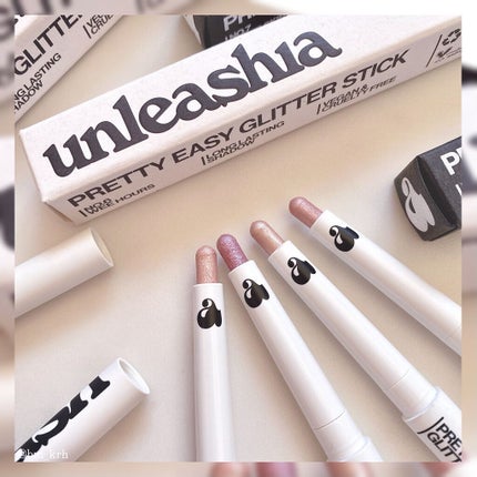 プリティー イージーグリッタースティック/unleashia/グリッターを使ったクチコミ(4枚目)