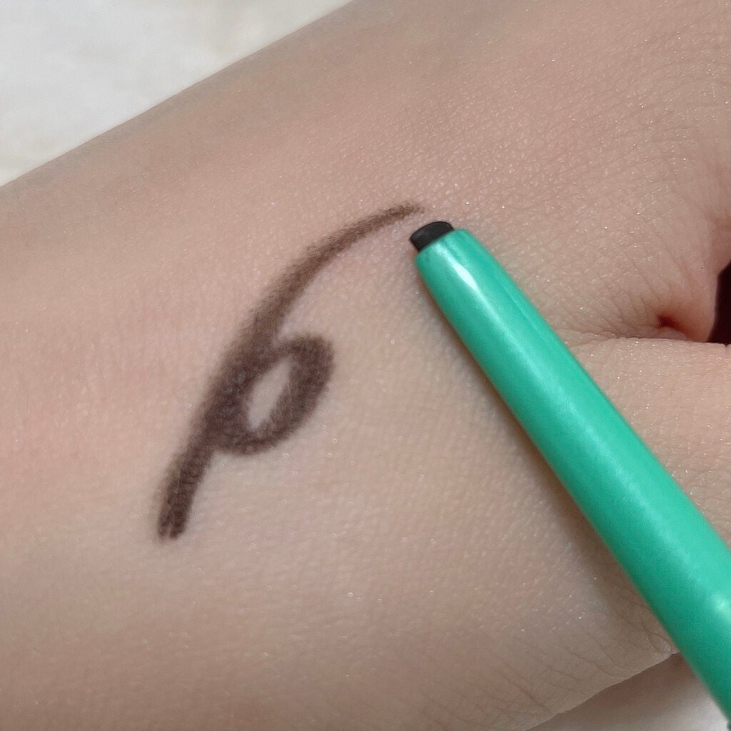 「密着アイライナー」クリームペンシル/デジャヴュ/ペンシルアイライナーを使ったクチコミ(2枚目)