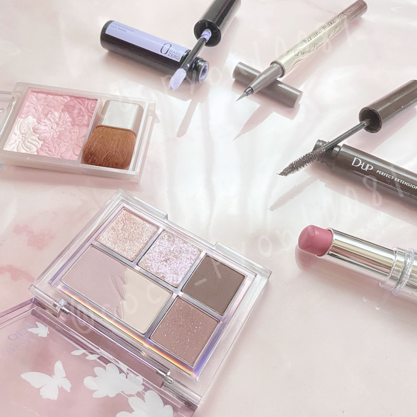 ラスティンググロスリップ/CEZANNE/口紅を使ったクチコミ（2枚目）