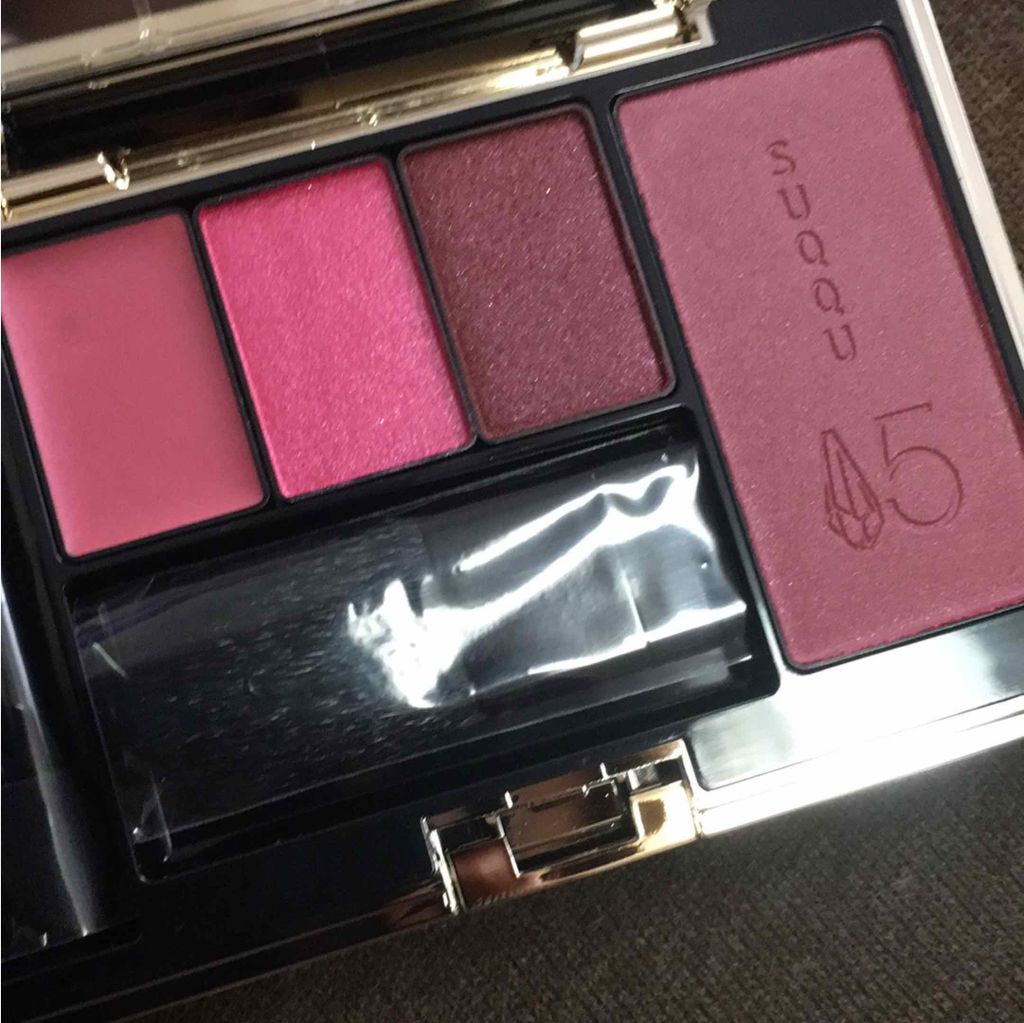 2018 15th アニバーサリー カラー コンパクト 102 幻紫紅