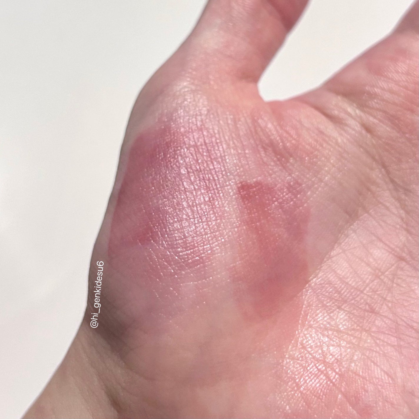 ノンセクショングローリーティント/EQUMAL/リップティントを使ったクチコミ(3枚目)