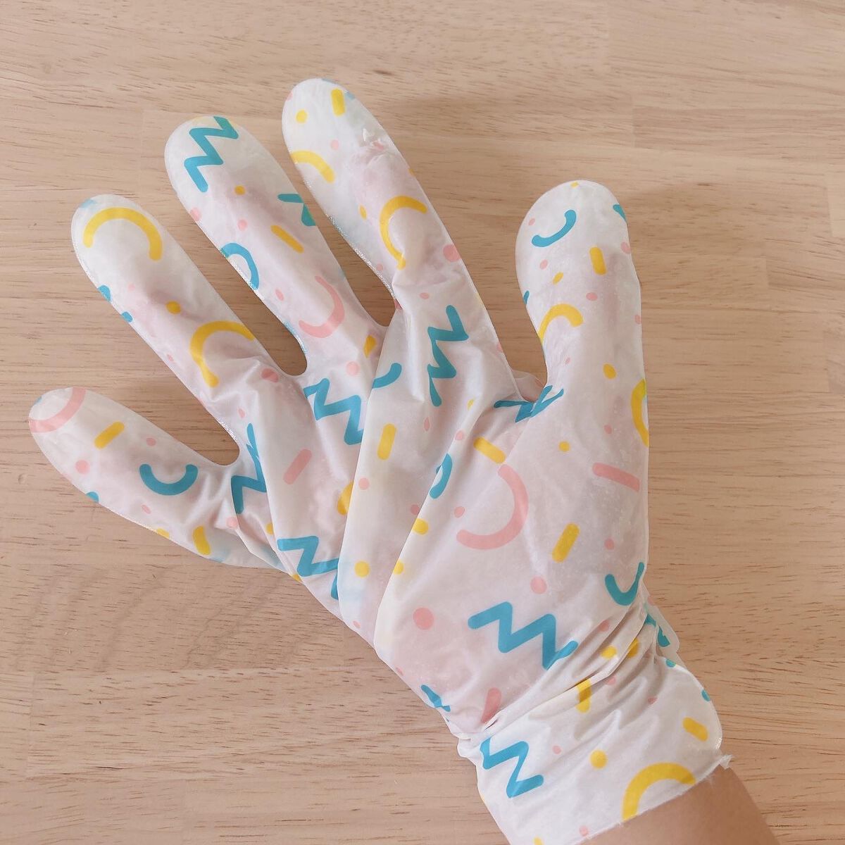 ミルキーモイスチャーハンドマスク/MADFORCOS/ハンドクリームを使ったクチコミ（2枚目）