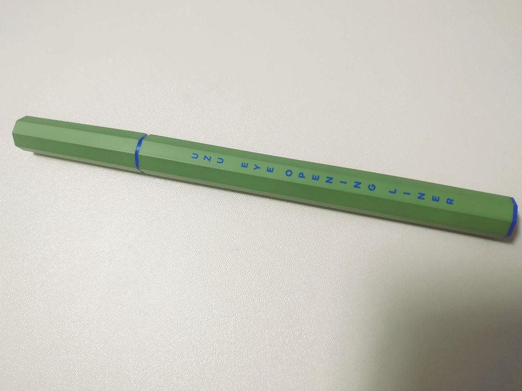 EYE OPENING LINER/UZU BY FLOWFUSHI/アイライナーを使ったクチコミ(2枚目)