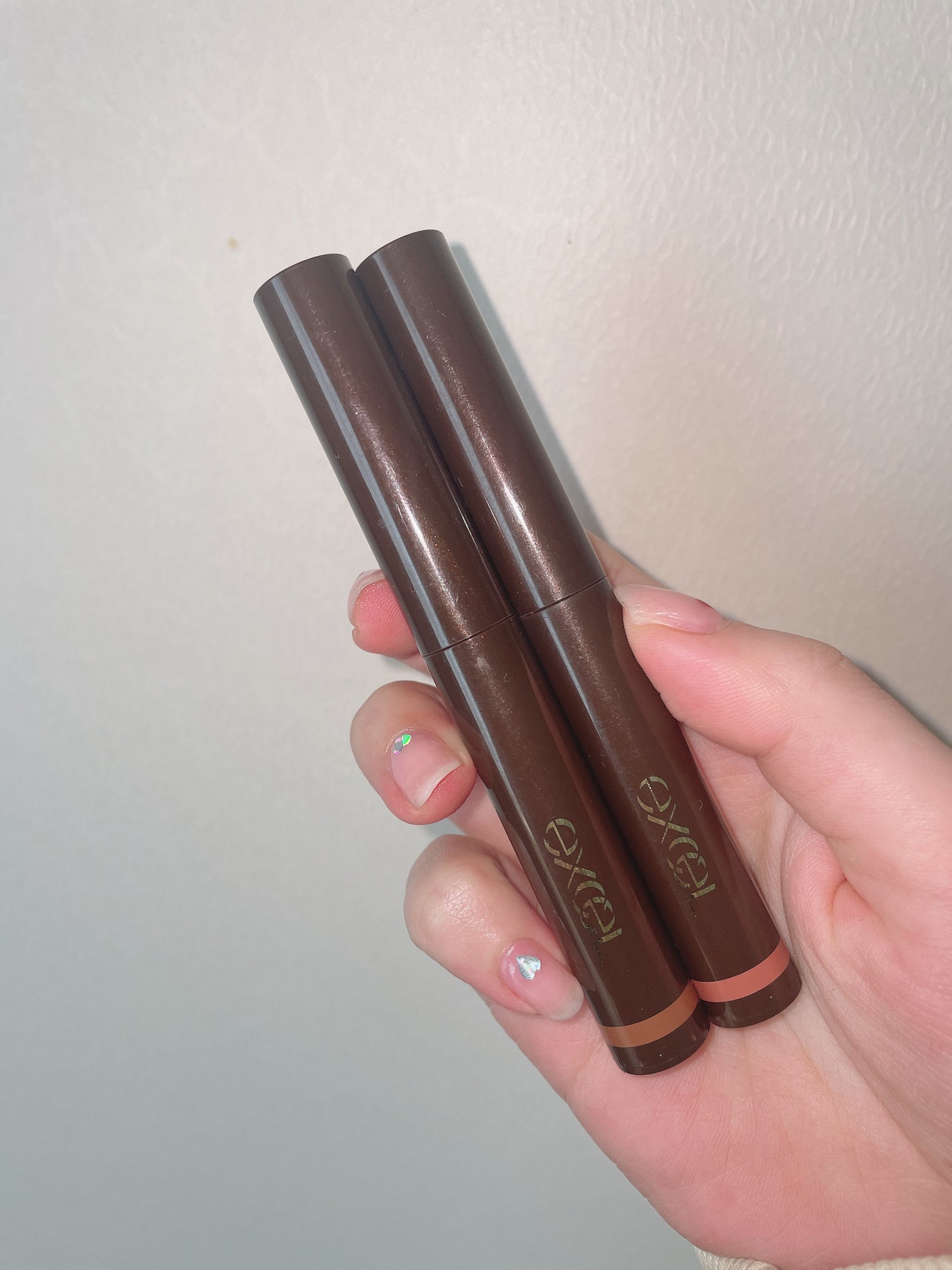 グリームオンフィットシャドウ/excel/スティックアイシャドウを使ったクチコミ(2枚目)