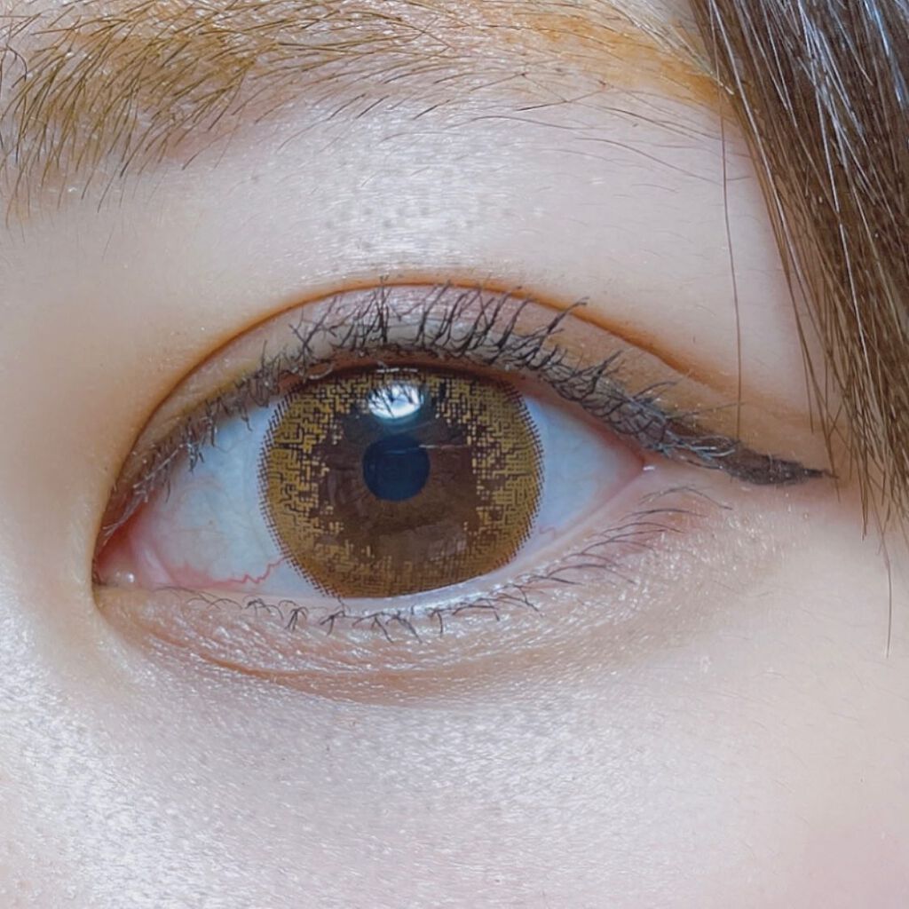 フラワーアイズ ワンデー/株式会社ビューフロンティア/ワンデー（１DAY）カラコンを使ったクチコミ（2枚目）