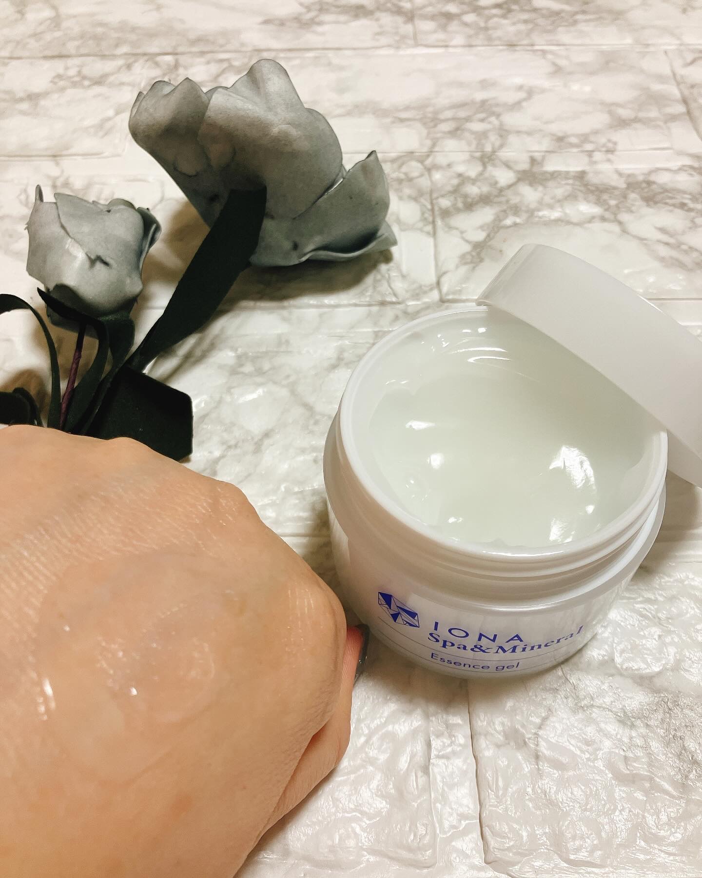 スパ＆ミネラル エッセンス ジェル/IONA/フェイスクリームを使ったクチコミ（2枚目）