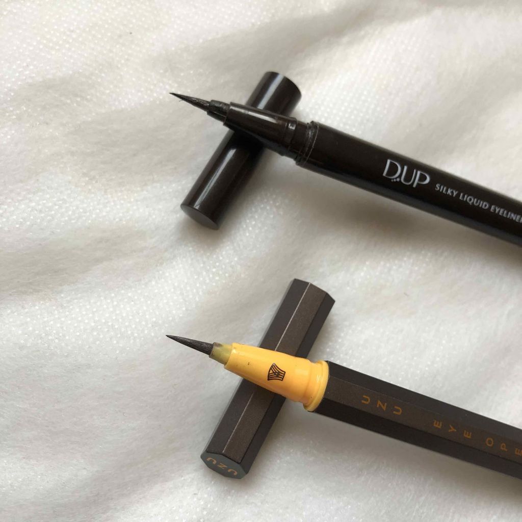 EYE OPENING LINER/UZU BY FLOWFUSHI/リキッドアイライナーを使ったクチコミ（2枚目）