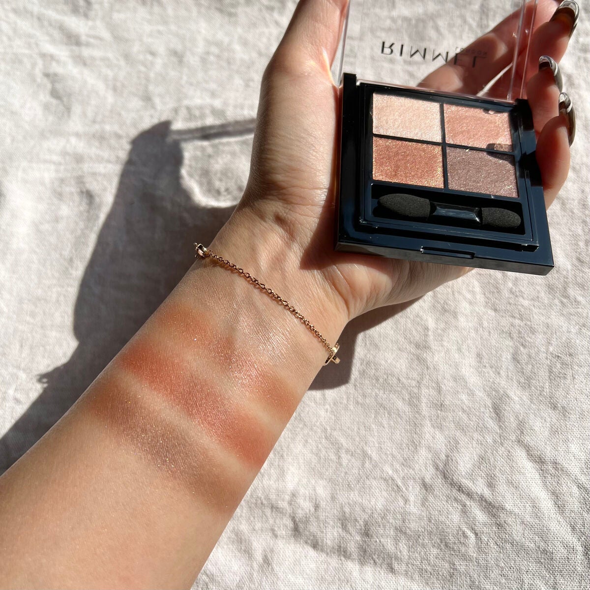 ワンダー エバー アイシャドウ/リンメル ロンドン/アイシャドウパレットを使ったクチコミ(7枚目)