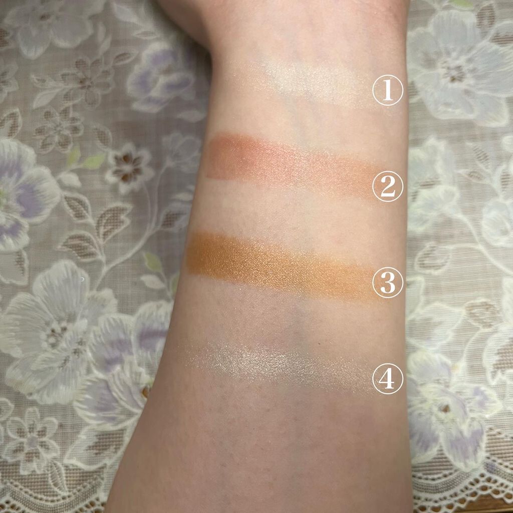 パフ・デ・チーク/MAJOLICA MAJORCA/パウダーチークを使ったクチコミ(4枚目)