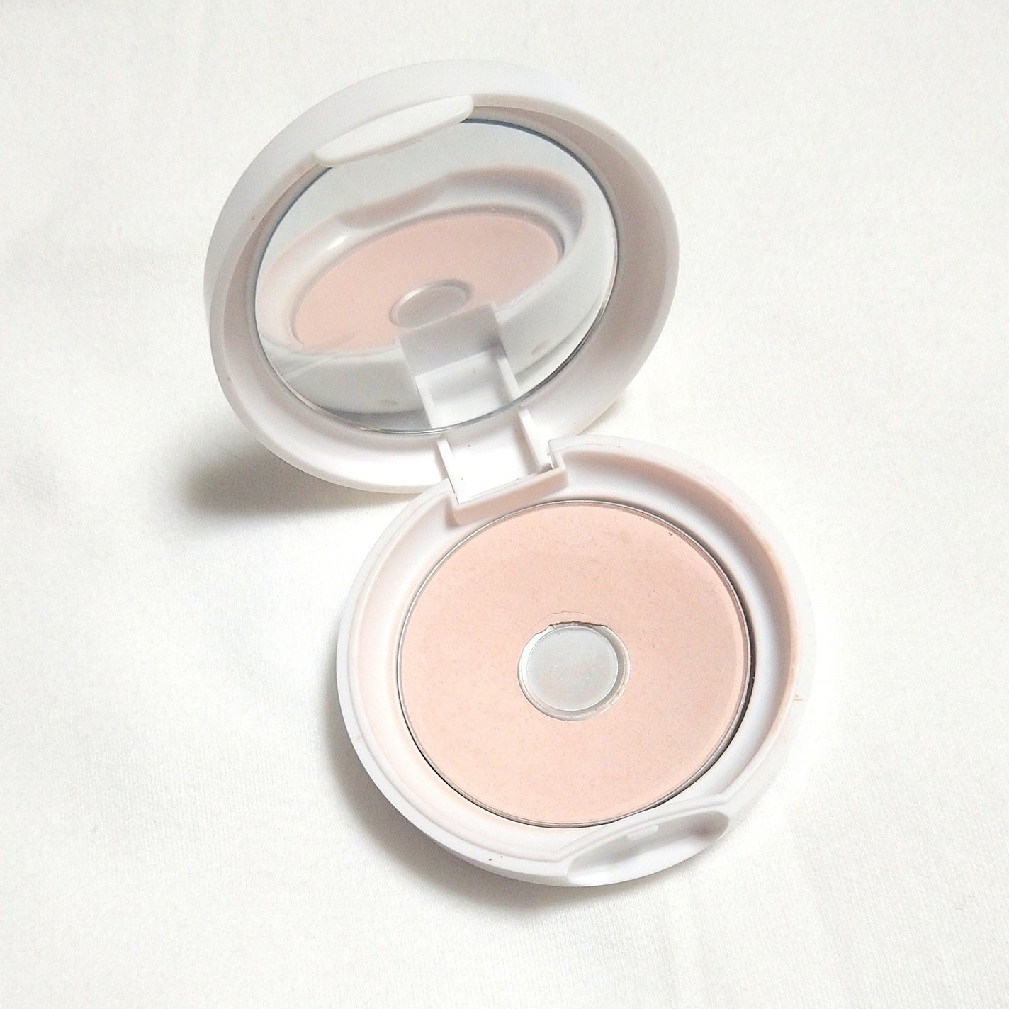 フィックス&フィックス トーンアップパクト/ETUDE/プレストパウダーを使ったクチコミ(2枚目)