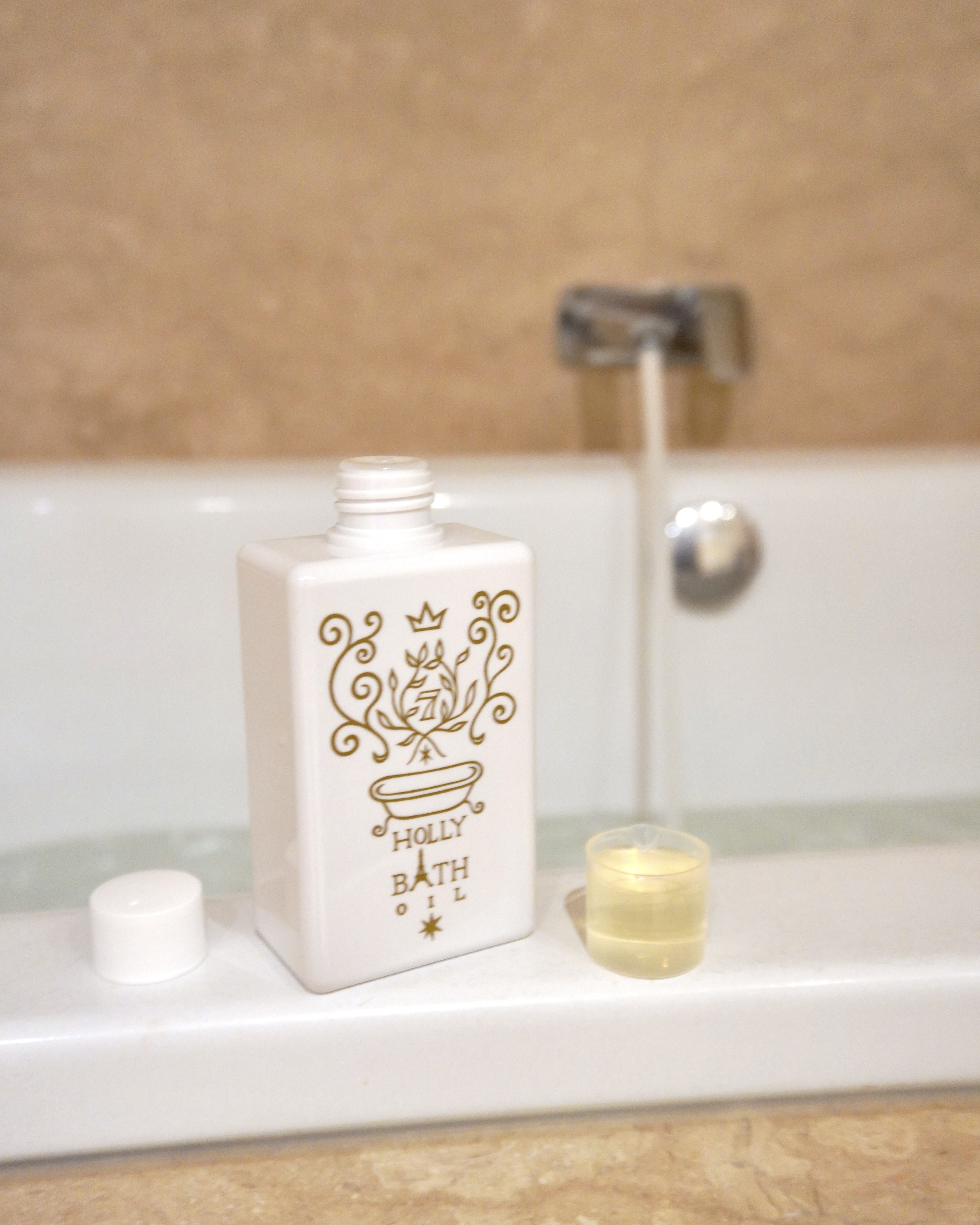 ホーリーバスオイル/セブンフロー/ボディオイルを使ったクチコミ（2枚目）