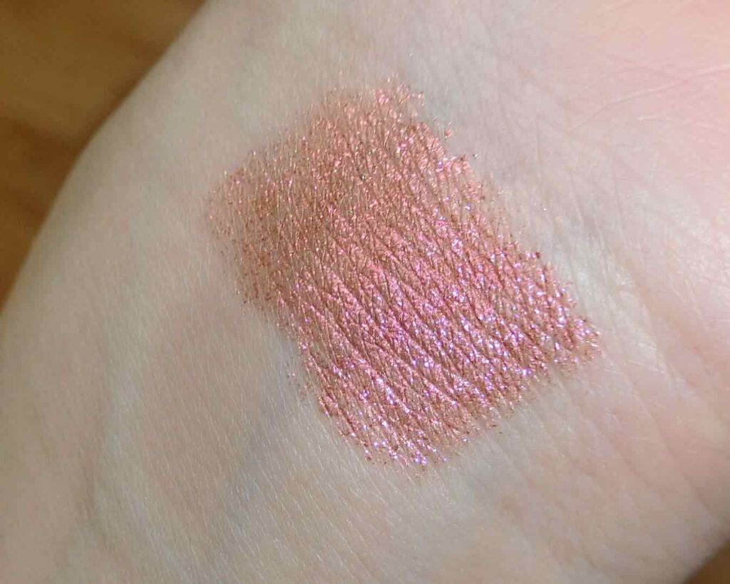 クリスタルホイップス ロングウェアリング シマ—リング アイシャドウ イッツ リット/Too Faced/リキッドアイシャドウを使ったクチコミ（3枚目）