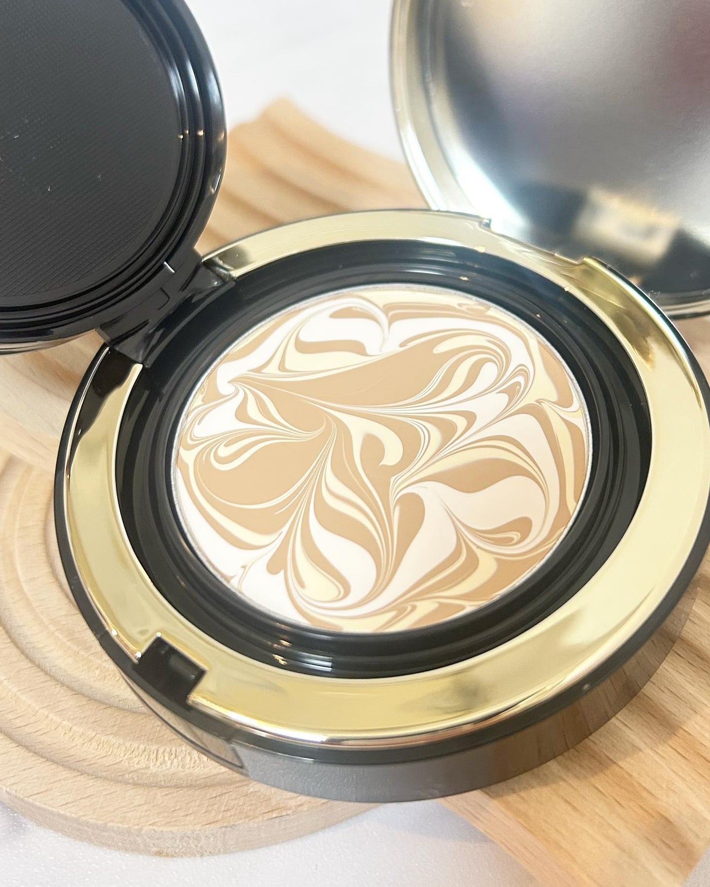 SIGNATURE ESSENCE COVER PACT /AGE20’s/クリーム・エマルジョンファンデーションを使ったクチコミ(2枚目)