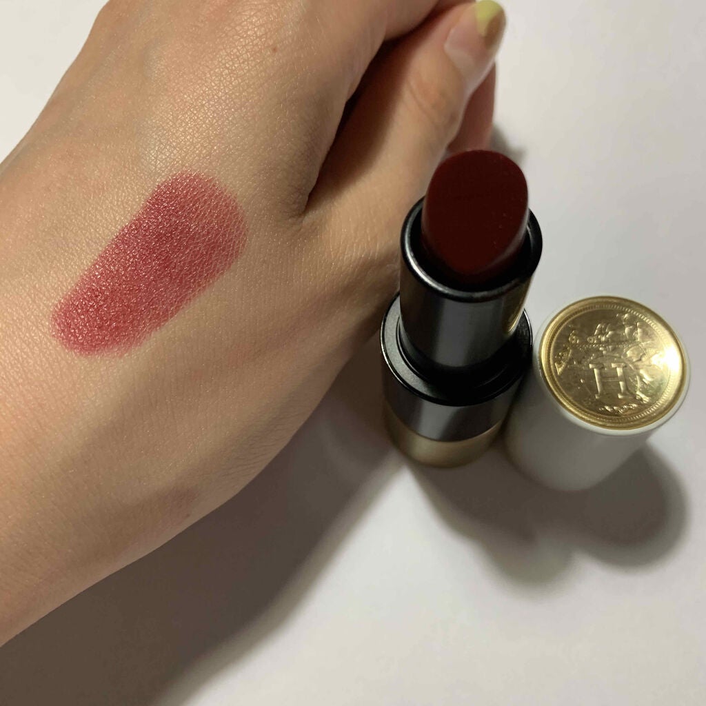 〈ルージュ・エルメス〉 ルージュ ア レーヴル サティネ/エルメス/口紅を使ったクチコミ(2枚目)