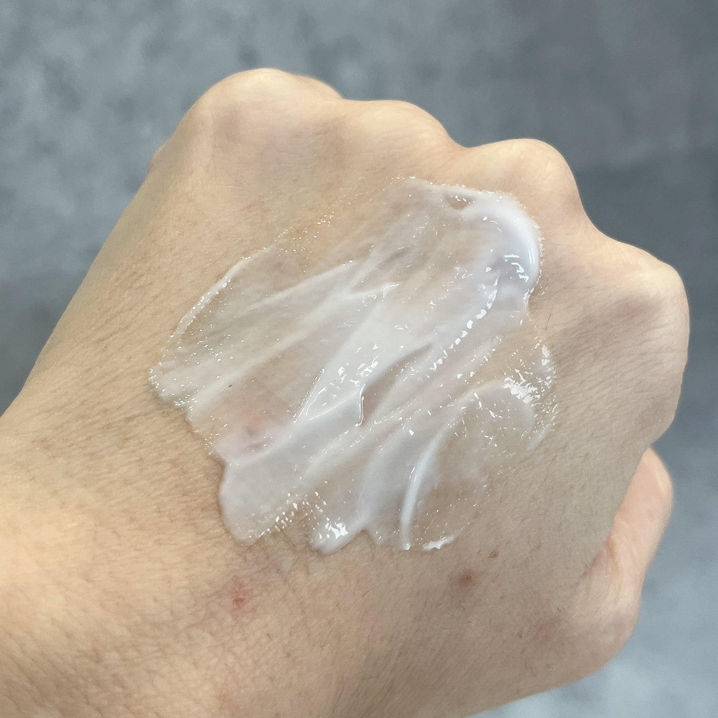 パフューマリー ハンド&ネイルクリーム デューイアルテミシア 50ml/カミール/ハンドクリームを使ったクチコミ(3枚目)