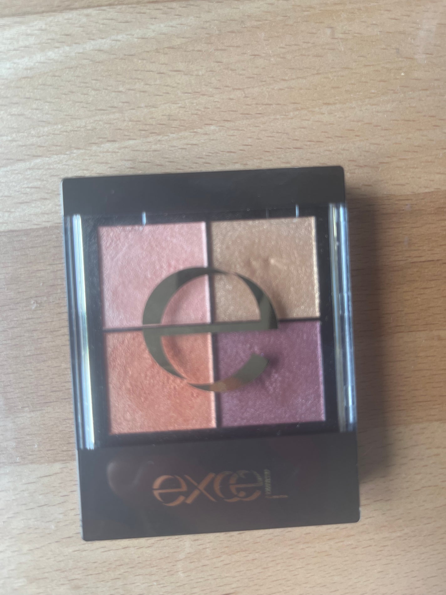 リアルクローズシャドウ/excel/アイシャドウパレットを使ったクチコミ(1枚目)