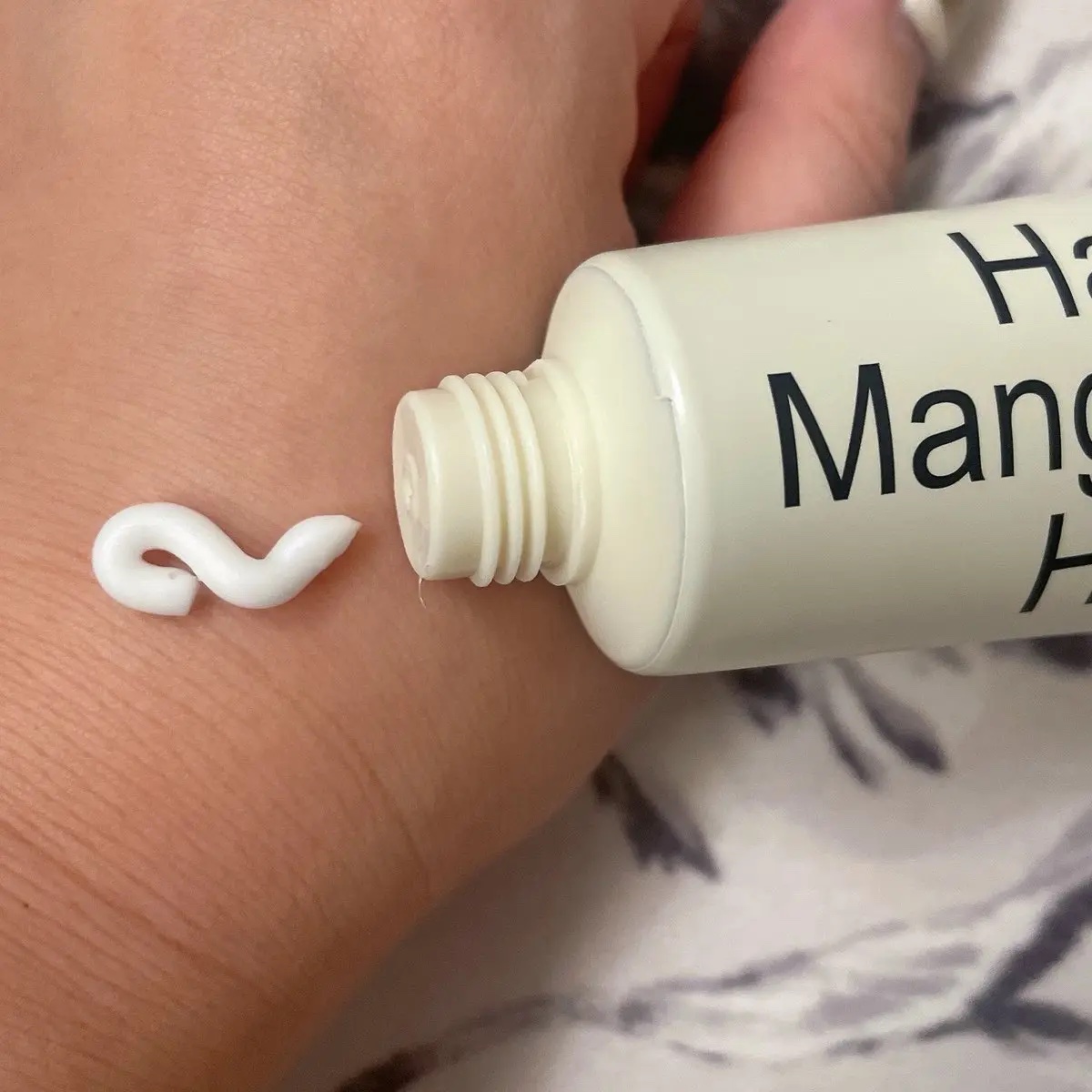 ハンドクリーム マンゴーシードバター サンタルフレッシュ Amazon.co.jp: マンゴーシードバター ハンドクリーム / 50ml ハンド