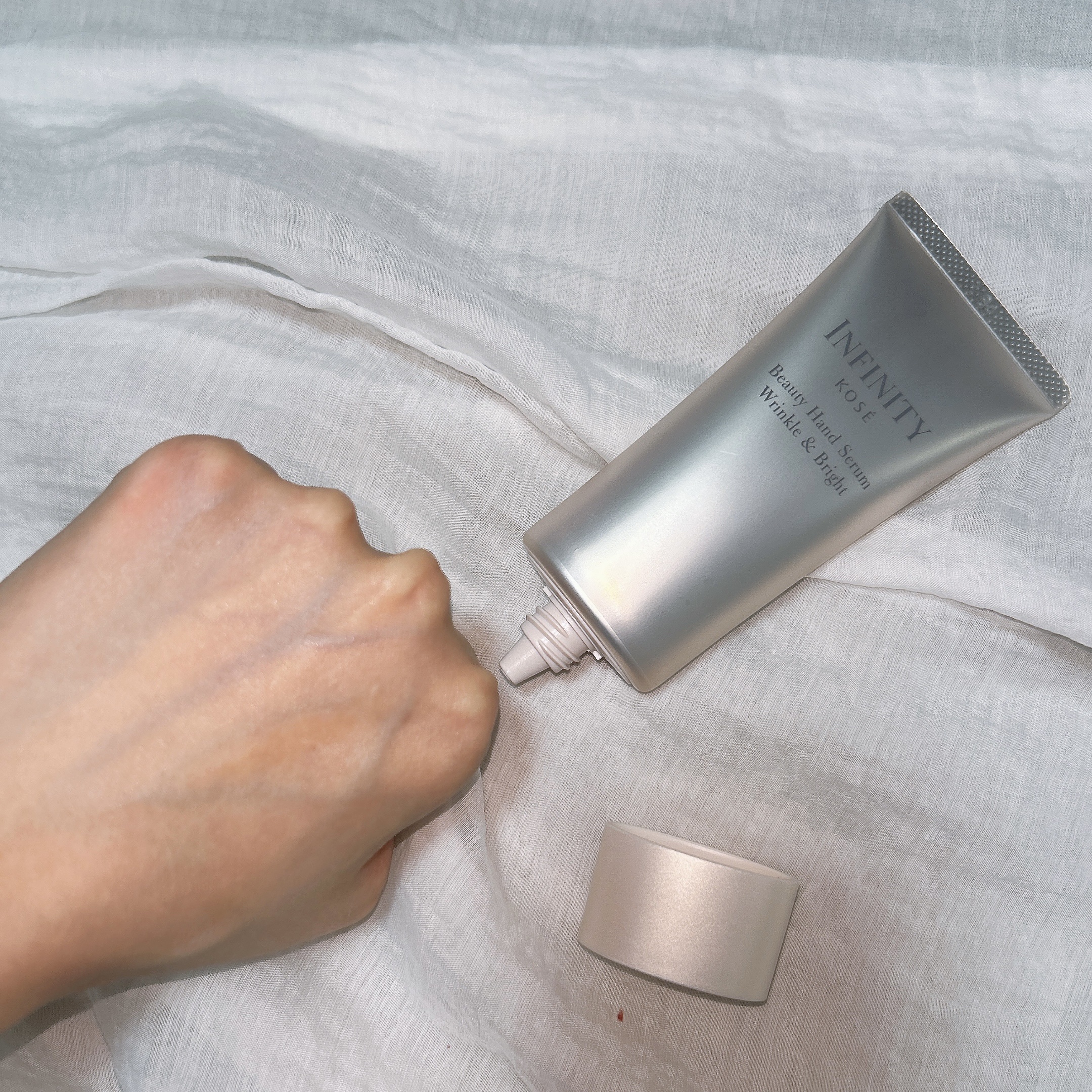 インフィニティ　ビューティーハンドセラム リンクル＆ブライト [医薬部外品]/インフィニティ/ハンドクリームを使ったクチコミ（3枚目）