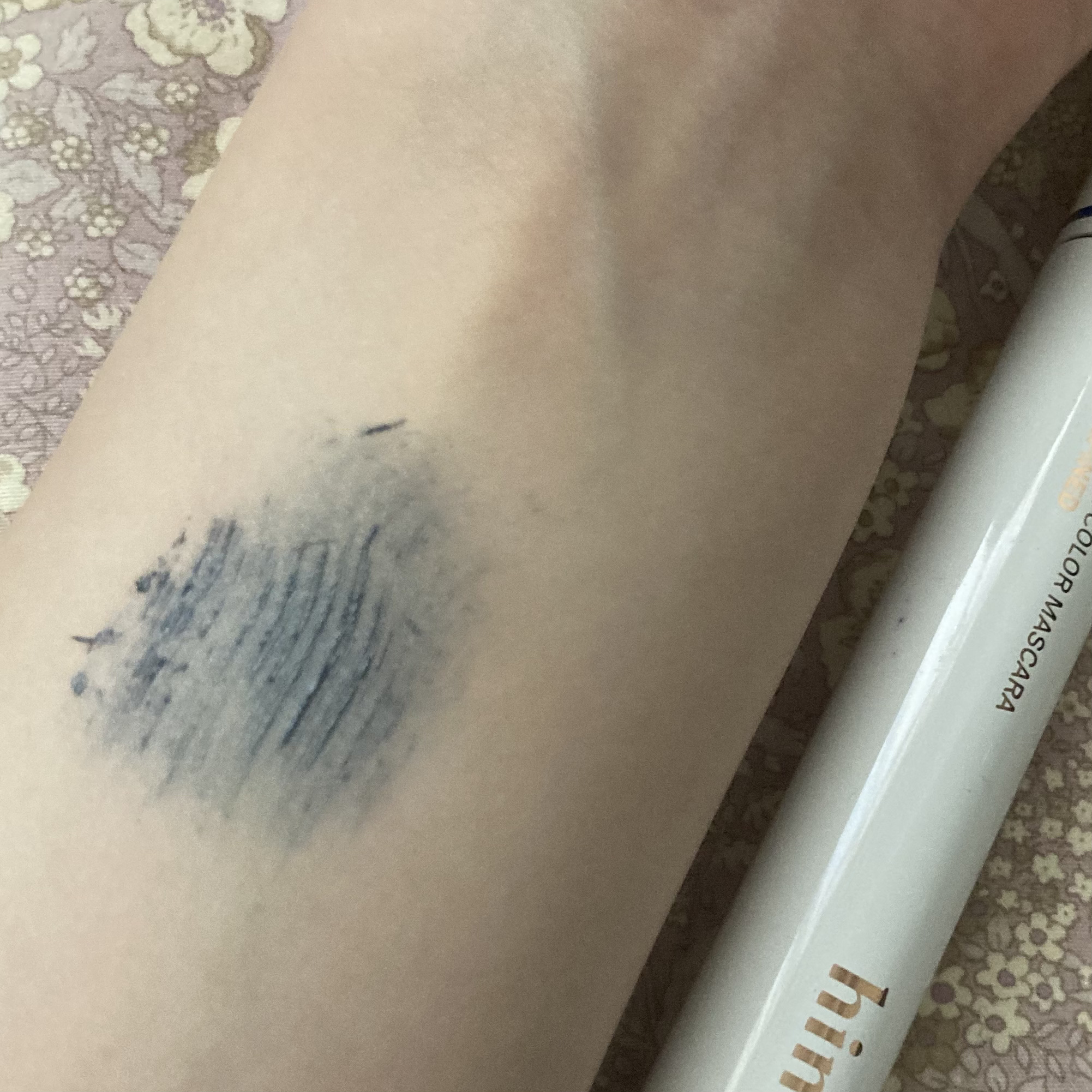 ニューアンビエンスカラーマスカラ/hince/マスカラを使ったクチコミ（2枚目）