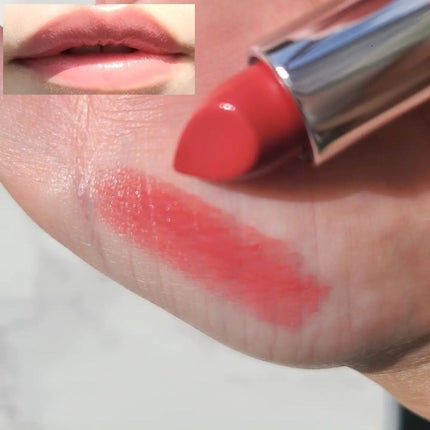 ラスターガラス リップスティック シー シアー(※既存色リニューアル)/M・A・C/口紅を使ったクチコミ(3枚目)