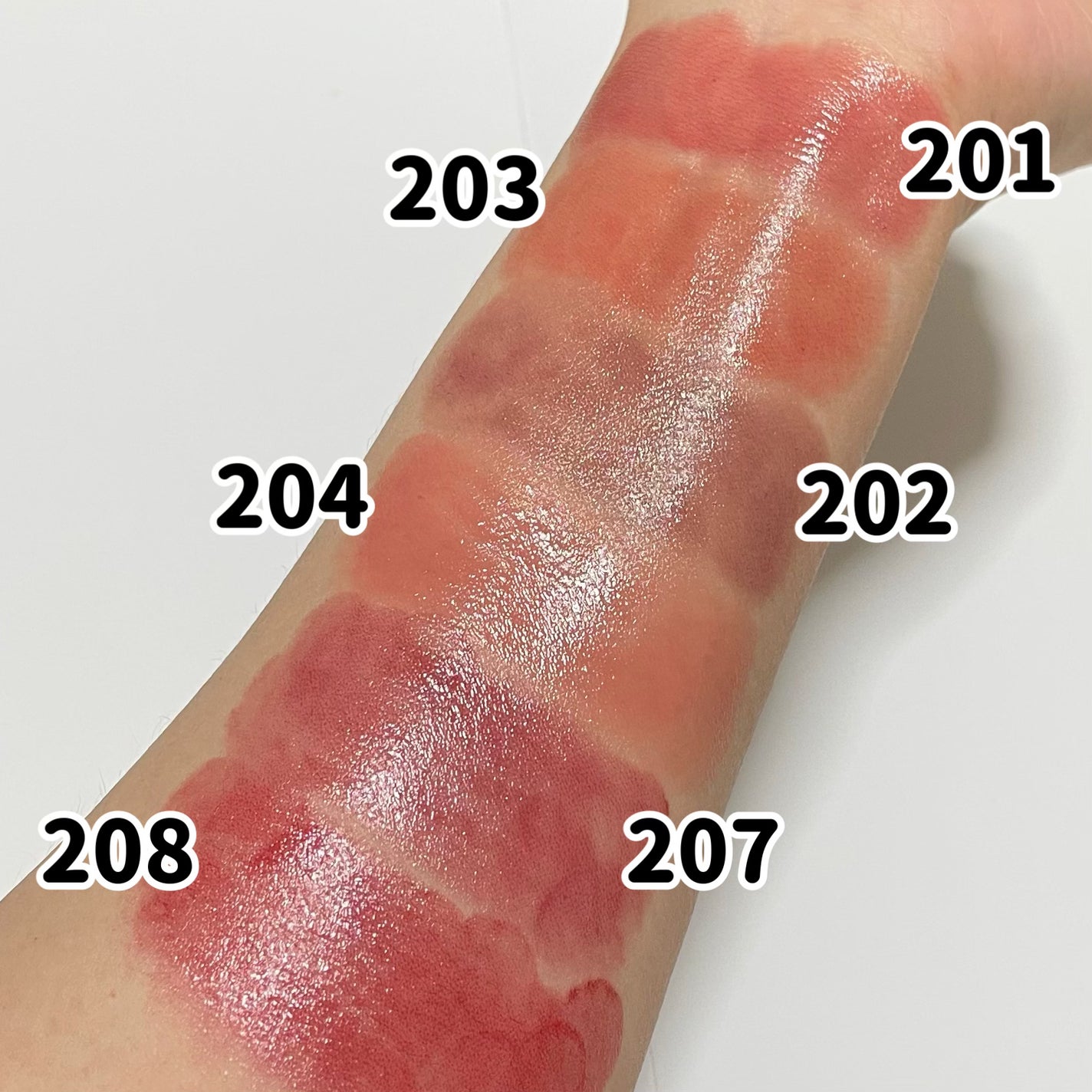 ボンディンググロウリップスティック/Laka/口紅を使ったクチコミ(3枚目)